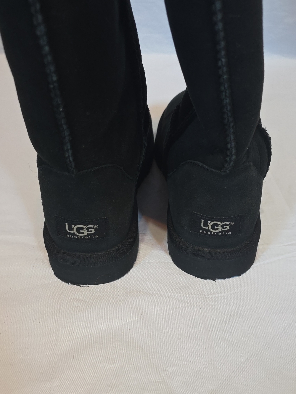 UGG Women's Classic Tall Boots 5815 Sheepskin Black 8 - Picture 2 of 12